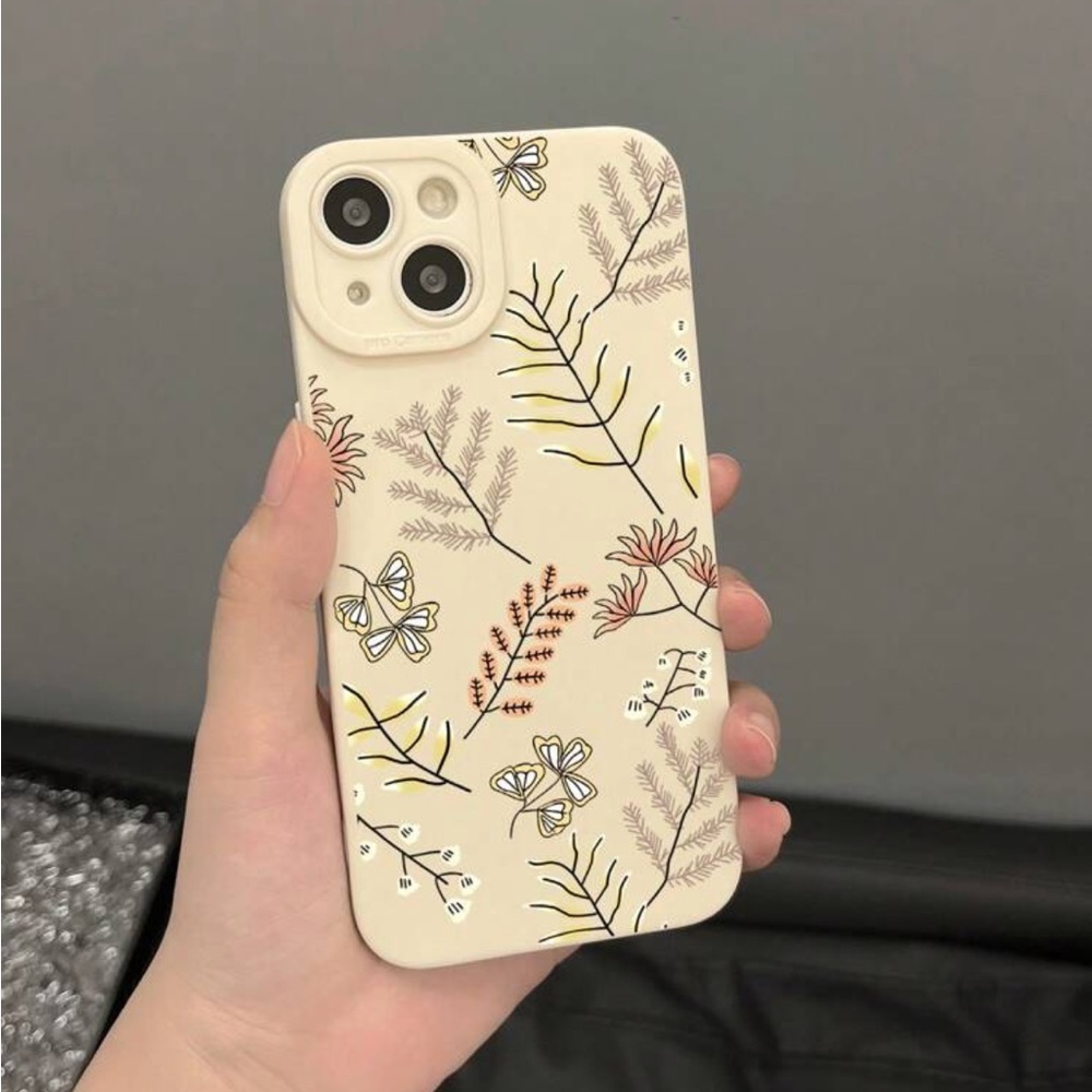 ⚠️Clearance iPhone 14 Pro/Pro Max Beige Leaf Pattern Phone Case - Picture 3 of 4